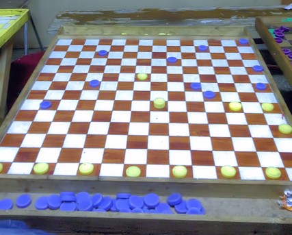 Dumm board (checkers)